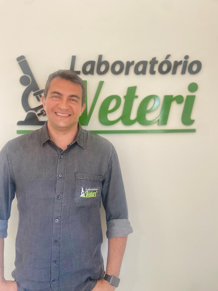 Dr. João Helder Frederico de Faria Naves